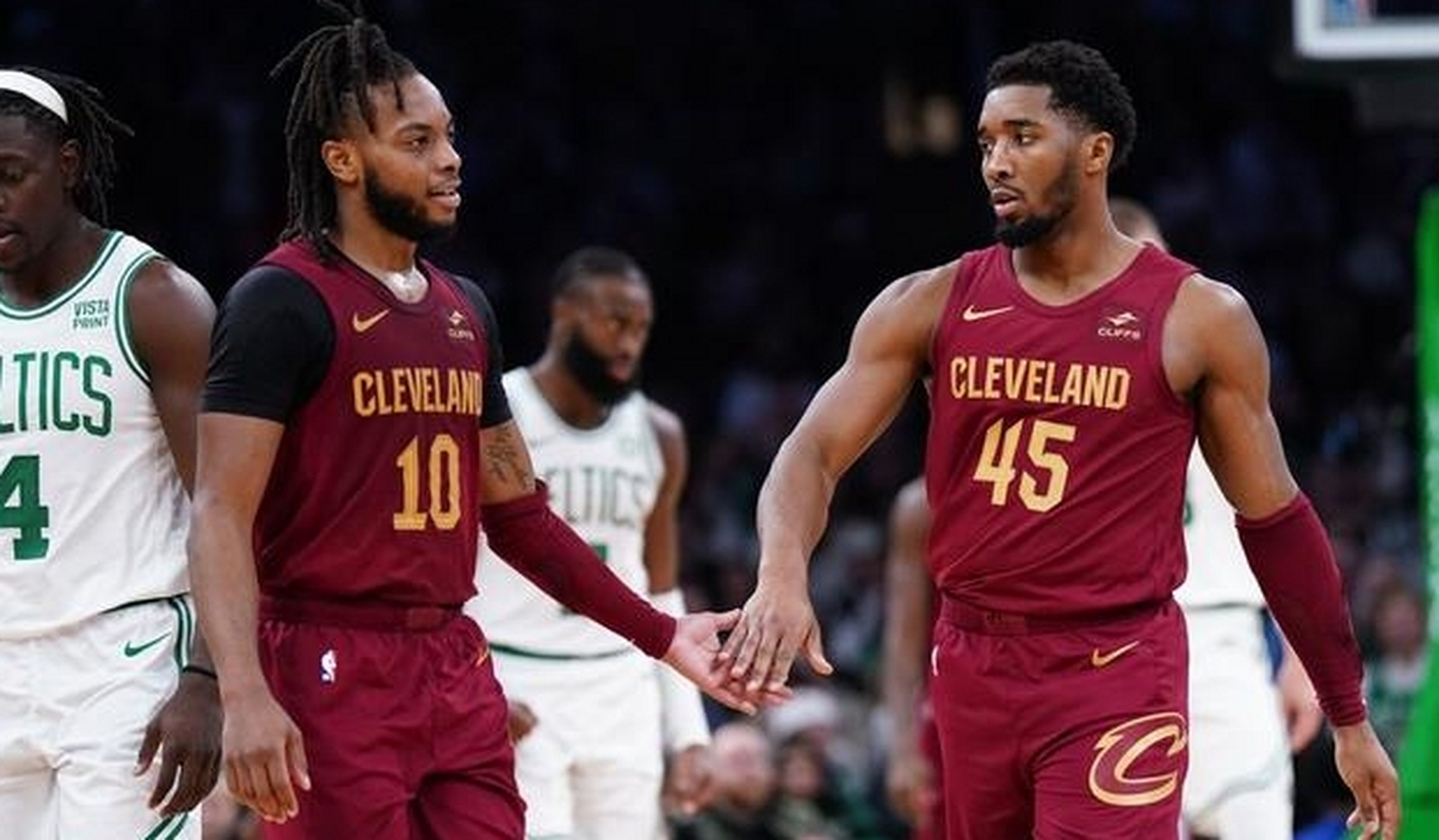 冲刺阶段体能课后，菲尼克斯太阳状态回暖备战NBA季后赛，话题不断，医务组通报恢复的简单介绍-金年会体育